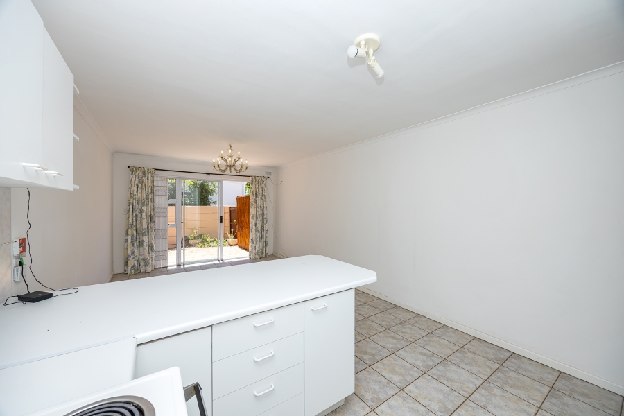 To Let 1 Bedroom Property for Rent in Rondebosch Western Cape